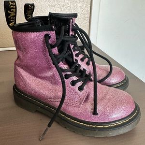 Pink glitter, Dr Martens